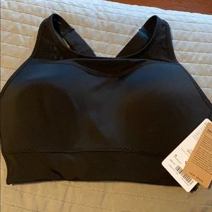 BNWT Athleta Gigi Bra - Small